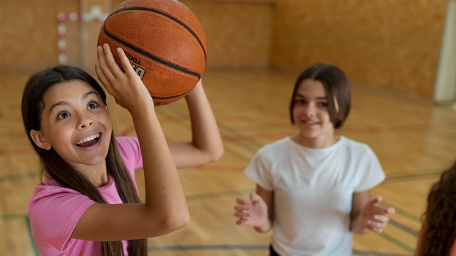 Boka Hösttermin 24 – basketträningar för flickor födda 2013-2014 i Malmö